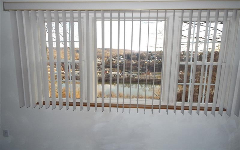 1 Jeanne Lee Ln, Brownsville, 15417, 3 Bedrooms Bedrooms, ,2 BathroomsBathrooms,Residential,For Sale,Jeanne Lee Ln,1737349