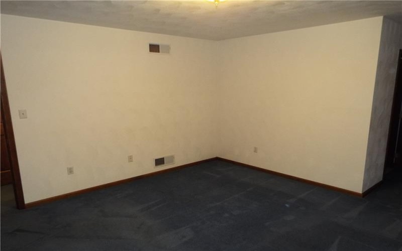 1 Jeanne Lee Ln, Brownsville, 15417, 3 Bedrooms Bedrooms, ,2 BathroomsBathrooms,Residential,For Sale,Jeanne Lee Ln,1737349
