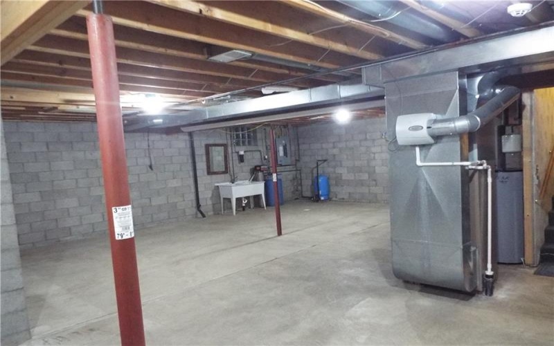 1 Jeanne Lee Ln, Brownsville, 15417, 3 Bedrooms Bedrooms, ,2 BathroomsBathrooms,Residential,For Sale,Jeanne Lee Ln,1737349