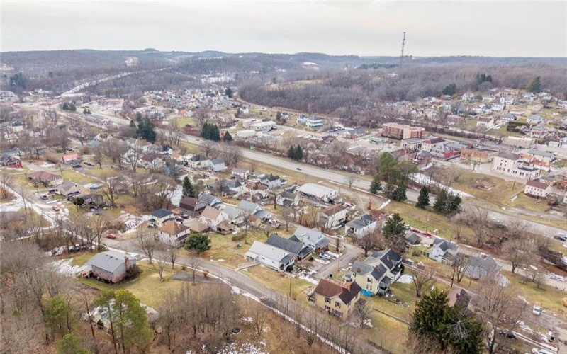 17 Hickory St, Burgettstown, 15021, 2 Bedrooms Bedrooms, ,1 BathroomBathrooms,Residential,For Sale,Hickory St,1740357