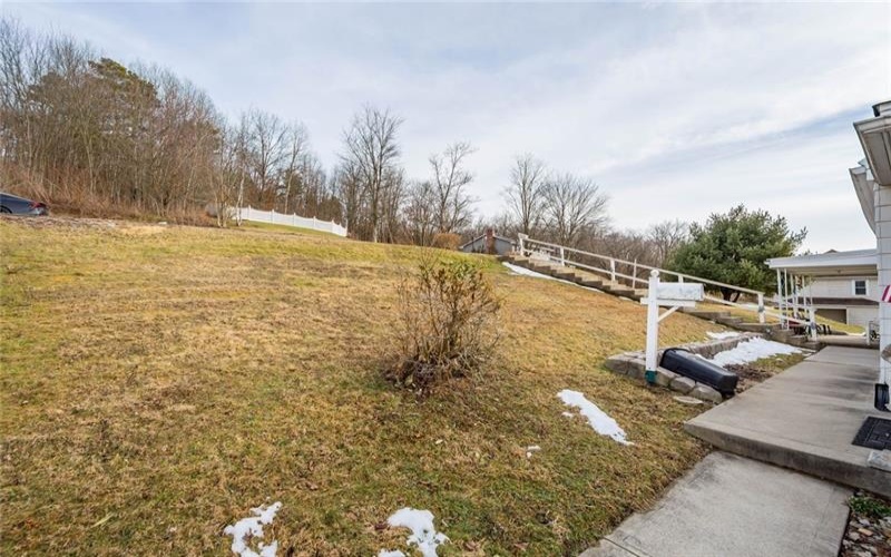 17 Hickory St, Burgettstown, 15021, 2 Bedrooms Bedrooms, ,1 BathroomBathrooms,Residential,For Sale,Hickory St,1740357