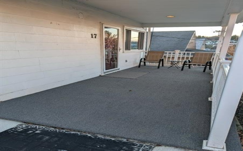 17 Hickory St, Burgettstown, 15021, 2 Bedrooms Bedrooms, ,1 BathroomBathrooms,Residential,For Sale,Hickory St,1740357
