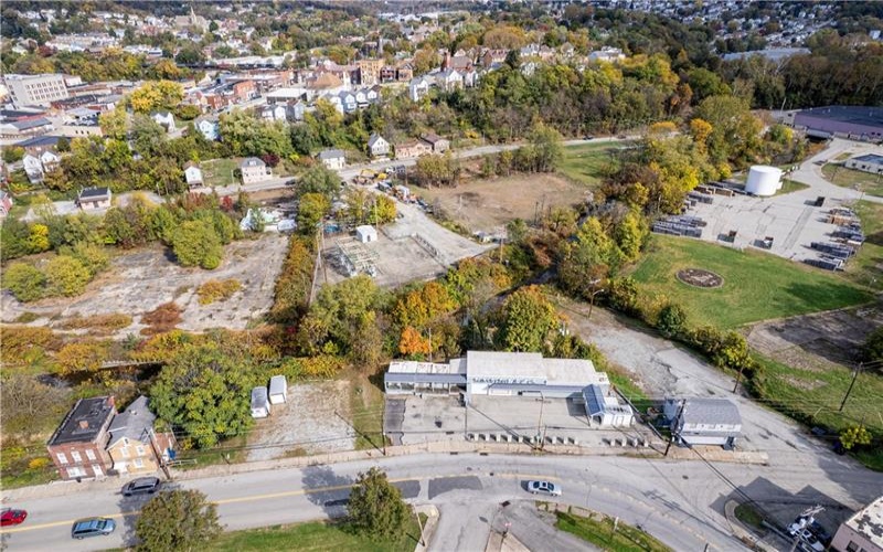 305 Division St, Jeannette, 15644, ,Commercial-industrial-business,For Sale,Division St,1727210