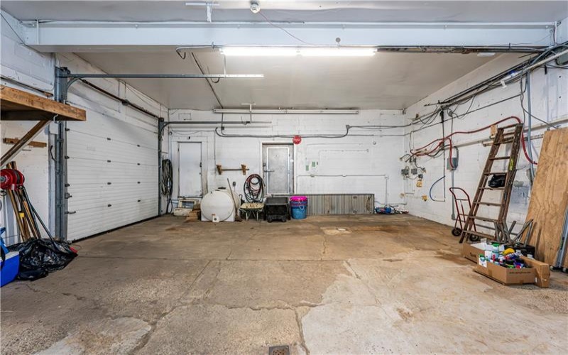 305 Division St, Jeannette, 15644, ,Commercial-industrial-business,For Sale,Division St,1727210