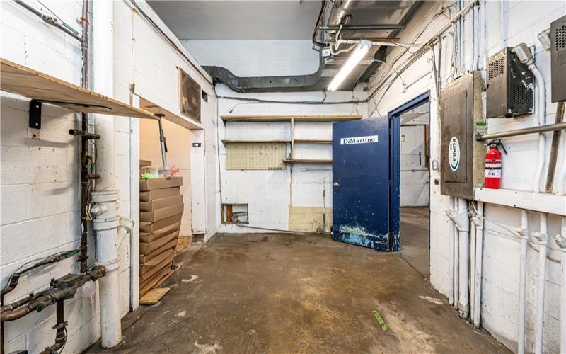 305 Division St, Jeannette, 15644, ,Commercial-industrial-business,For Sale,Division St,1727210