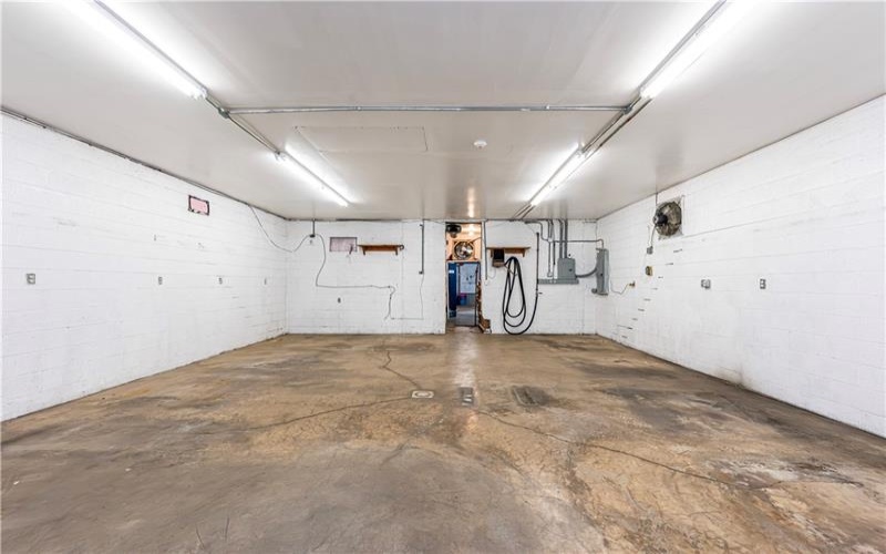 305 Division St, Jeannette, 15644, ,Commercial-industrial-business,For Sale,Division St,1727210