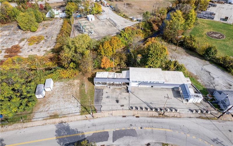 305 Division St, Jeannette, 15644, ,Commercial-industrial-business,For Sale,Division St,1727210