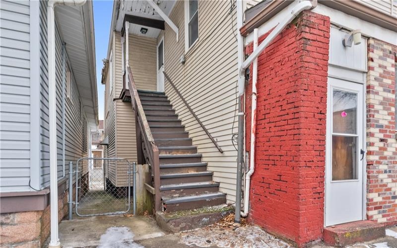149 Murdock Street, Canonsburg, 15317, 3 Bedrooms Bedrooms, 10 Rooms Rooms,2.1 BathroomsBathrooms,Residential,For Sale,Murdock Street,1737350