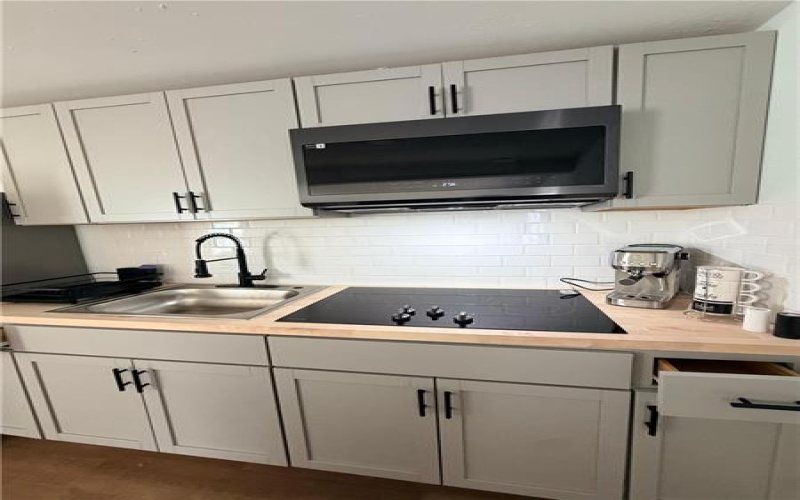 314 Rebecca Ave, Monessen, 15062, 2 Bedrooms Bedrooms, ,2.1 BathroomsBathrooms,Residential,For Sale,Rebecca Ave,1745760