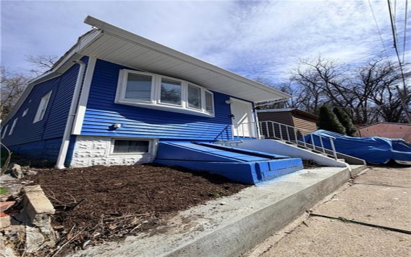 314 Rebecca Ave, Monessen, 15062, 2 Bedrooms Bedrooms, ,2.1 BathroomsBathrooms,Residential,For Sale,Rebecca Ave,1745760