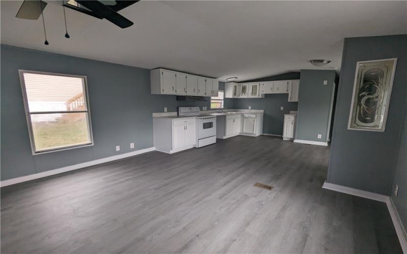 514 Reed Cir, Ruffs Dale, 15679, 2 Bedrooms Bedrooms, ,2 BathroomsBathrooms,Residential,For Sale,Reed Cir,1727213