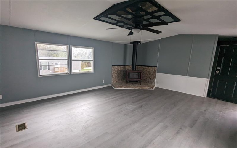 514 Reed Cir, Ruffs Dale, 15679, 2 Bedrooms Bedrooms, ,2 BathroomsBathrooms,Residential,For Sale,Reed Cir,1727213