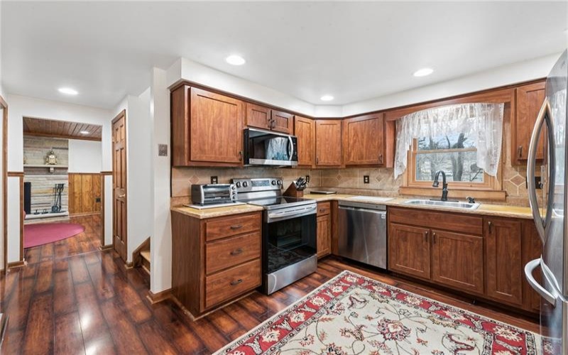 2429 Brownfield Dr, Greensburg, 15601, 3 Bedrooms Bedrooms, 9 Rooms Rooms,2.1 BathroomsBathrooms,Residential,For Sale,Brownfield Dr,1745774