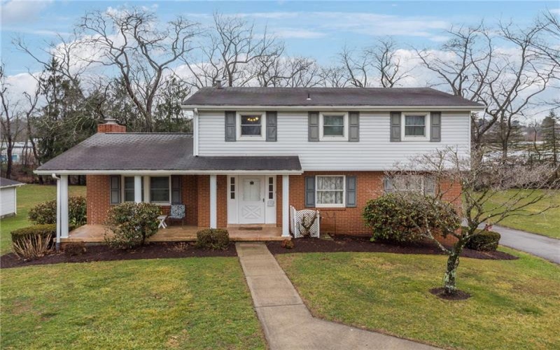 2429 Brownfield Dr, Greensburg, 15601, 3 Bedrooms Bedrooms, 9 Rooms Rooms,2.1 BathroomsBathrooms,Residential,For Sale,Brownfield Dr,1745774