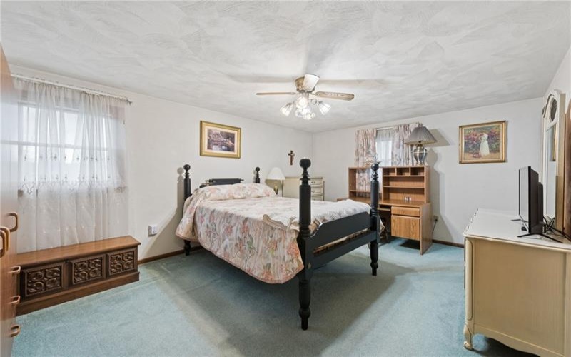 2429 Brownfield Dr, Greensburg, 15601, 3 Bedrooms Bedrooms, 9 Rooms Rooms,2.1 BathroomsBathrooms,Residential,For Sale,Brownfield Dr,1745774