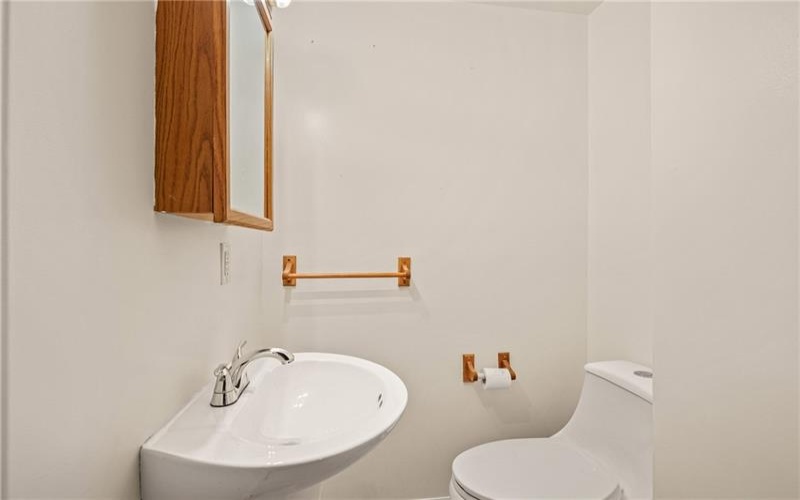 524 Glenwood Avenue, Johnstown, 15905, 3 Bedrooms Bedrooms, ,1.1 BathroomsBathrooms,Residential,For Sale,Glenwood Avenue,1745808