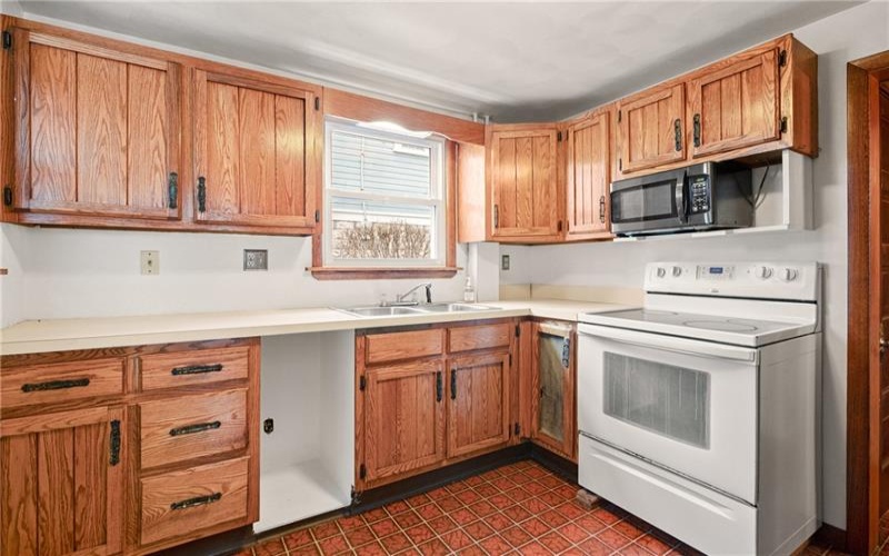 524 Glenwood Avenue, Johnstown, 15905, 3 Bedrooms Bedrooms, ,1.1 BathroomsBathrooms,Residential,For Sale,Glenwood Avenue,1745808