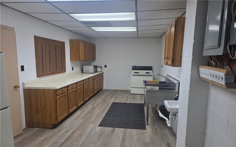 81 United Rd, 15666, 15666, ,Commercial-industrial-business,For Sale,United Rd,1745812