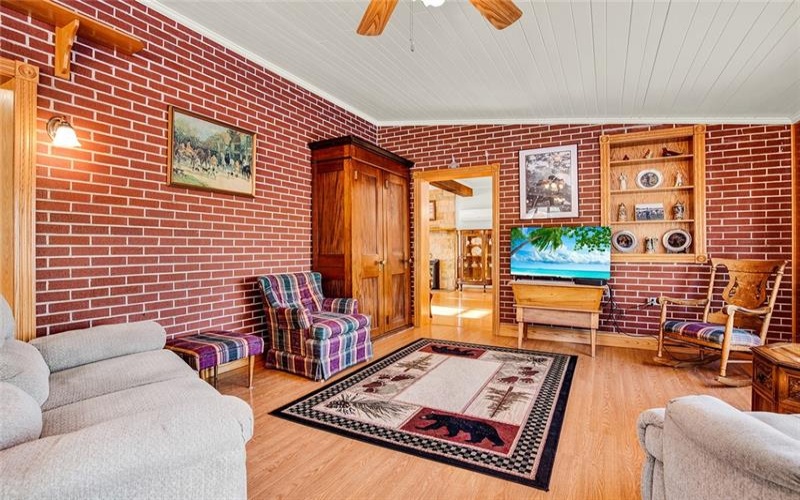 440 Owl Hollow Road, Ligonier, 15658, 4 Bedrooms Bedrooms, 13 Rooms Rooms,4 BathroomsBathrooms,Residential,For Sale,Owl Hollow Road,1740408