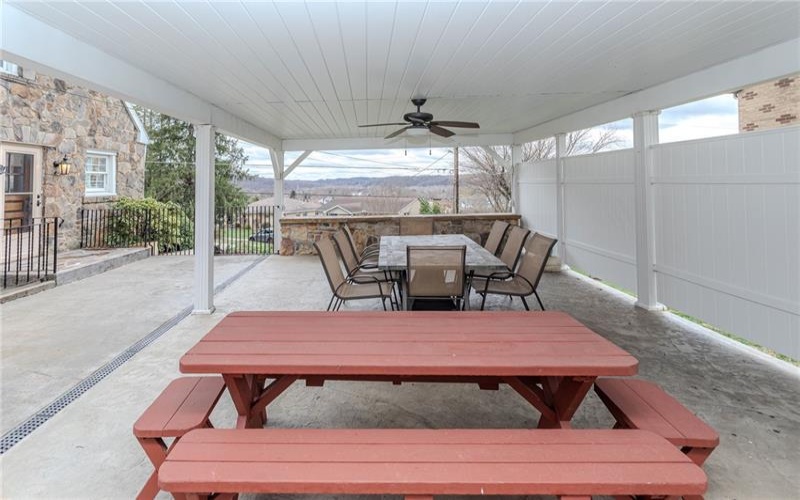1025 Isabella Road, Connellsville, 15425, 4 Bedrooms Bedrooms, 11 Rooms Rooms,2 BathroomsBathrooms,Residential,For Sale,Isabella Road,1743260