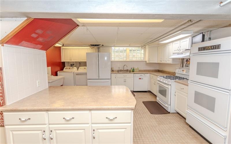 1025 Isabella Road, Connellsville, 15425, 4 Bedrooms Bedrooms, 11 Rooms Rooms,2 BathroomsBathrooms,Residential,For Sale,Isabella Road,1743260