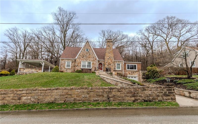 1025 Isabella Road, Connellsville, 15425, 4 Bedrooms Bedrooms, 11 Rooms Rooms,2 BathroomsBathrooms,Residential,For Sale,Isabella Road,1743260