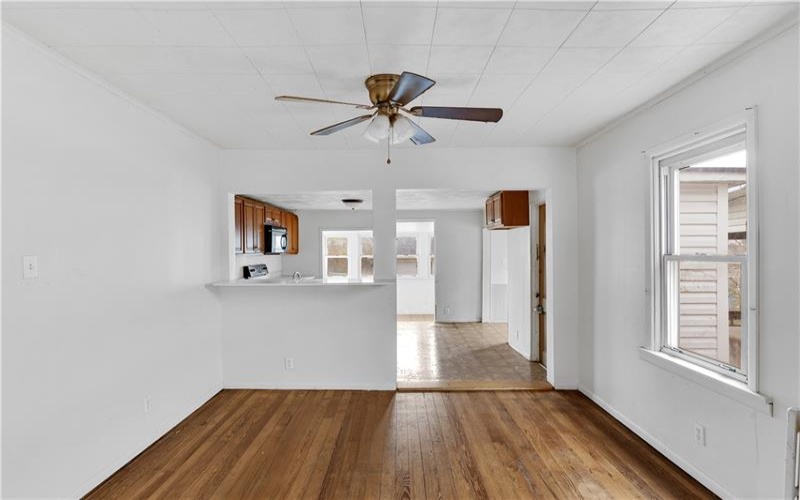 312 Lafferty Street, Jeannette, 15644, 3 Bedrooms Bedrooms, 9 Rooms Rooms,1.1 BathroomsBathrooms,Residential,For Sale,Lafferty Street,1733118
