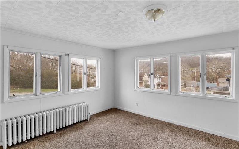 312 Lafferty Street, Jeannette, 15644, 3 Bedrooms Bedrooms, 9 Rooms Rooms,1.1 BathroomsBathrooms,Residential,For Sale,Lafferty Street,1733118
