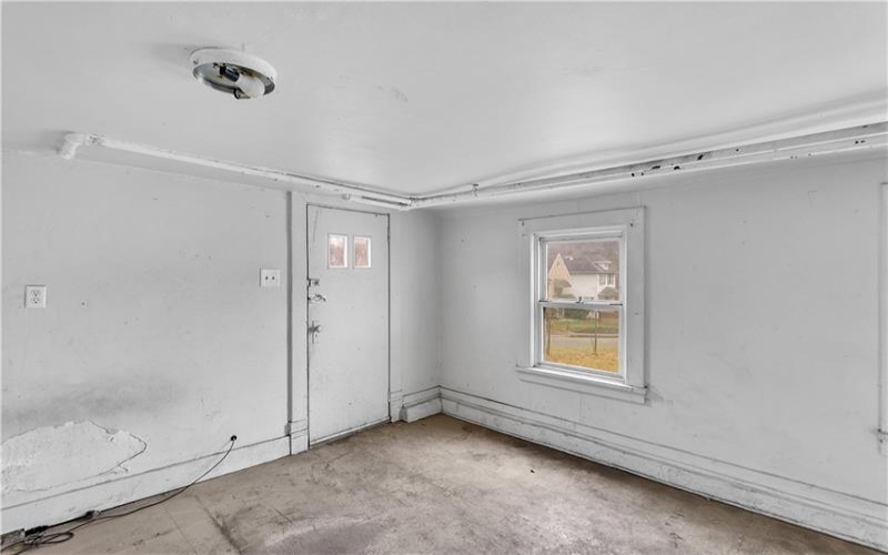 312 Lafferty Street, Jeannette, 15644, 3 Bedrooms Bedrooms, 9 Rooms Rooms,1.1 BathroomsBathrooms,Residential,For Sale,Lafferty Street,1733118