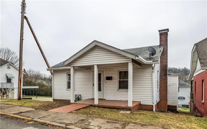 312 Lafferty Street, Jeannette, 15644, 3 Bedrooms Bedrooms, 9 Rooms Rooms,1.1 BathroomsBathrooms,Residential,For Sale,Lafferty Street,1733118