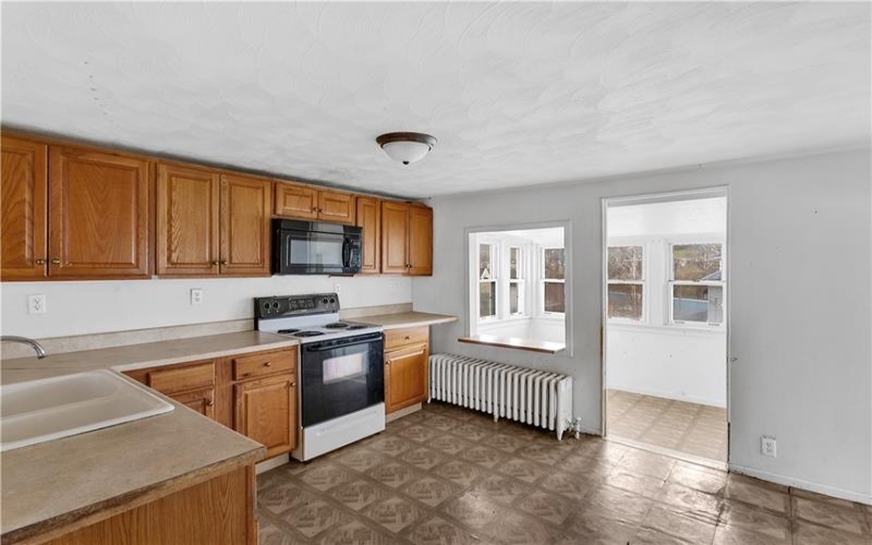 312 Lafferty Street, Jeannette, 15644, 3 Bedrooms Bedrooms, 9 Rooms Rooms,1.1 BathroomsBathrooms,Residential,For Sale,Lafferty Street,1733118