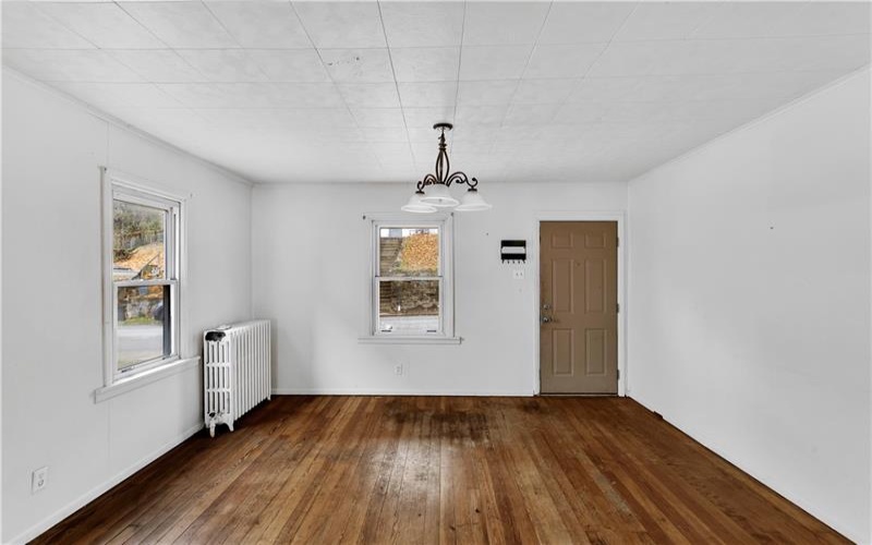 312 Lafferty Street, Jeannette, 15644, 3 Bedrooms Bedrooms, 9 Rooms Rooms,1.1 BathroomsBathrooms,Residential,For Sale,Lafferty Street,1733118