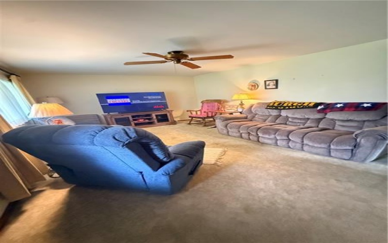 112 Easy St, Uniontown, 15401, 3 Bedrooms Bedrooms, 5 Rooms Rooms,1.1 BathroomsBathrooms,Residential,For Sale,Easy St,1745824