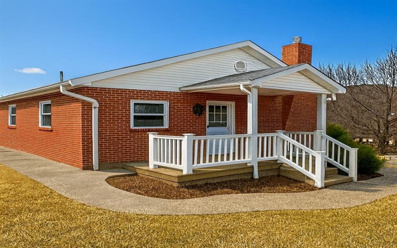 304 Dewey Ave, Washington, 15301, 2 Bedrooms Bedrooms, 5 Rooms Rooms,1 BathroomBathrooms,Residential,For Sale,Dewey Ave,1733120