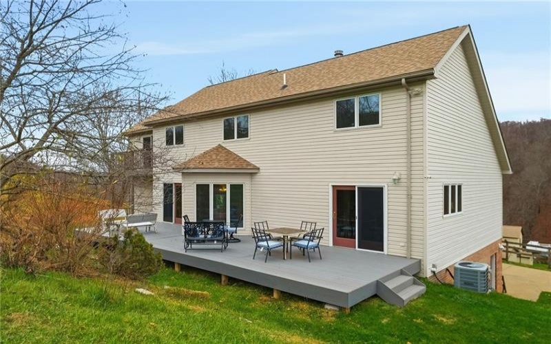327 Sugar Run Road, Waynesburg, 15370, 4 Bedrooms Bedrooms, 12 Rooms Rooms,2.2 BathroomsBathrooms,Residential,For Sale,Sugar Run Road,1743280