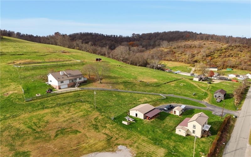 327 Sugar Run Road, Waynesburg, 15370, 4 Bedrooms Bedrooms, 12 Rooms Rooms,2.2 BathroomsBathrooms,Residential,For Sale,Sugar Run Road,1743280