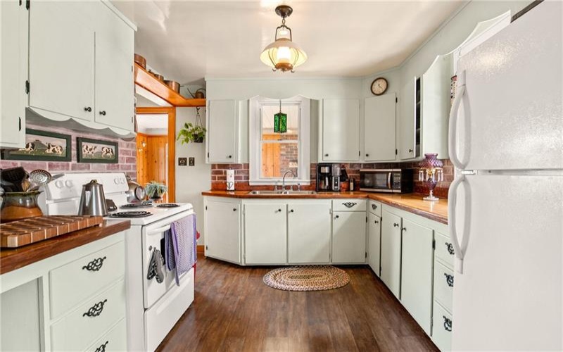 891 Main Street, Addison, 15411, 3 Bedrooms Bedrooms, ,1 BathroomBathrooms,Residential,For Sale,Main Street,1745830