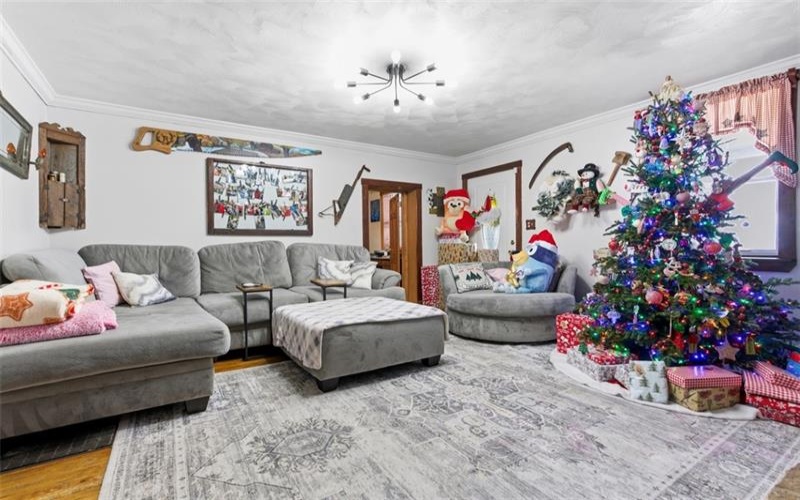 2976 Henderson Road, Washington, 15301, 8 Bedrooms Bedrooms, 14 Rooms Rooms,4 BathroomsBathrooms,Residential,For Sale,Henderson Road,1733133