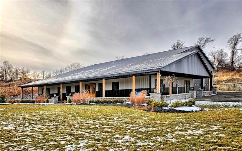2084 Boquet Rd, Jeannette, 15644, 4 Bedrooms Bedrooms, 11 Rooms Rooms,4.1 BathroomsBathrooms,Residential,For Sale,Boquet Rd,1737489