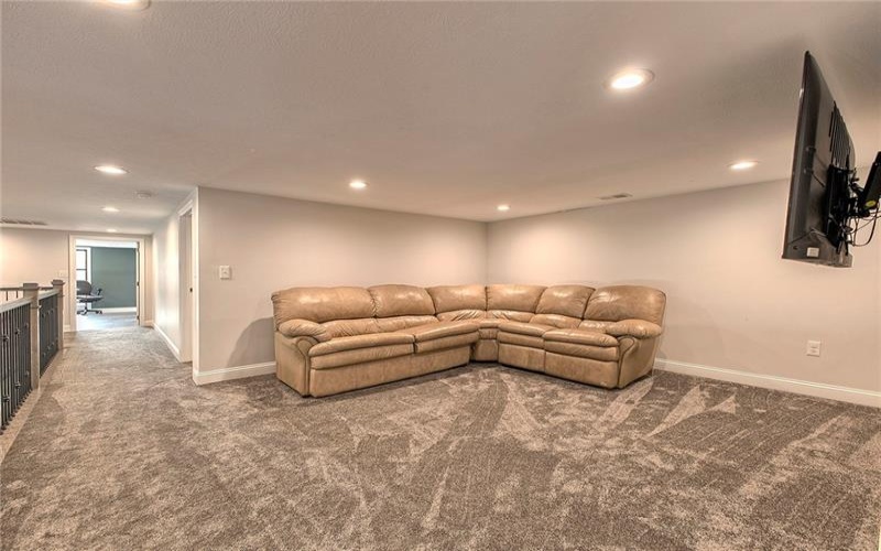 2084 Boquet Rd, Jeannette, 15644, 4 Bedrooms Bedrooms, 11 Rooms Rooms,4.1 BathroomsBathrooms,Residential,For Sale,Boquet Rd,1737489