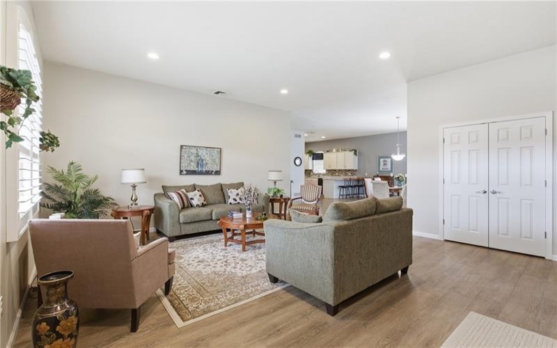 909 VALENTINA LN, Lower Burrell, 15068, 2 Bedrooms Bedrooms, 6 Rooms Rooms,2 BathroomsBathrooms,Residential,For Sale,VALENTINA LN,1743306