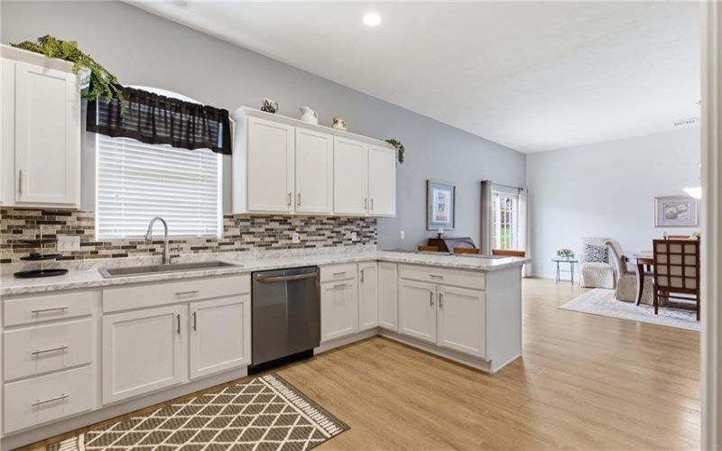 909 VALENTINA LN, Lower Burrell, 15068, 2 Bedrooms Bedrooms, 6 Rooms Rooms,2 BathroomsBathrooms,Residential,For Sale,VALENTINA LN,1743306