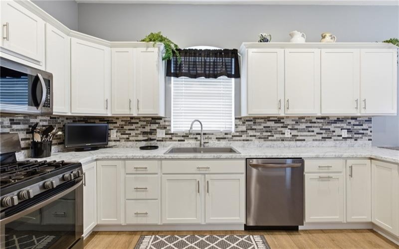 909 VALENTINA LN, Lower Burrell, 15068, 2 Bedrooms Bedrooms, 6 Rooms Rooms,2 BathroomsBathrooms,Residential,For Sale,VALENTINA LN,1743306