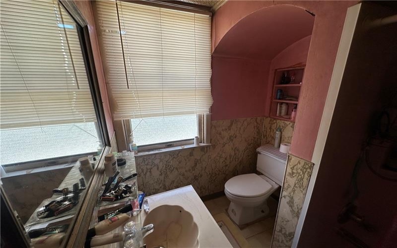 172 Franklin Ave, Vandergrift, 15690, 3 Bedrooms Bedrooms, ,2.1 BathroomsBathrooms,Residential,For Sale,Franklin Ave,1743348