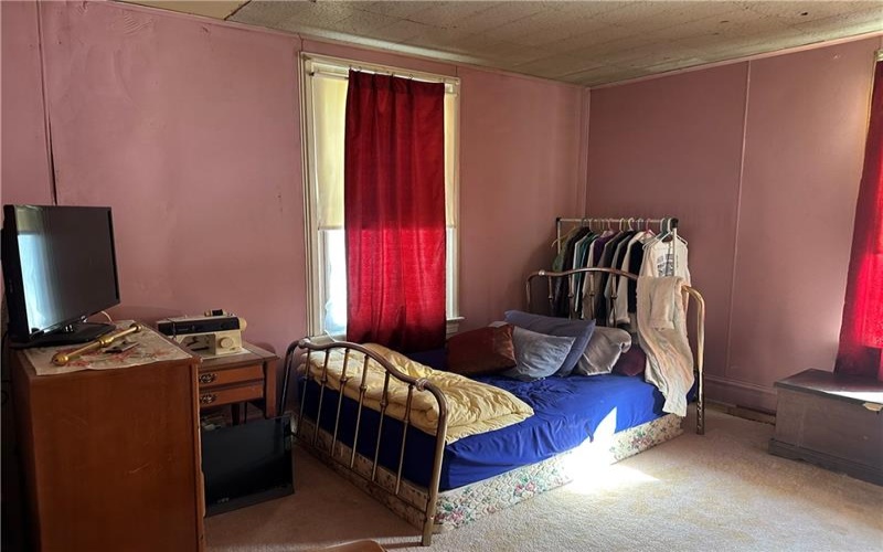 172 Franklin Ave, Vandergrift, 15690, 3 Bedrooms Bedrooms, ,2.1 BathroomsBathrooms,Residential,For Sale,Franklin Ave,1743348