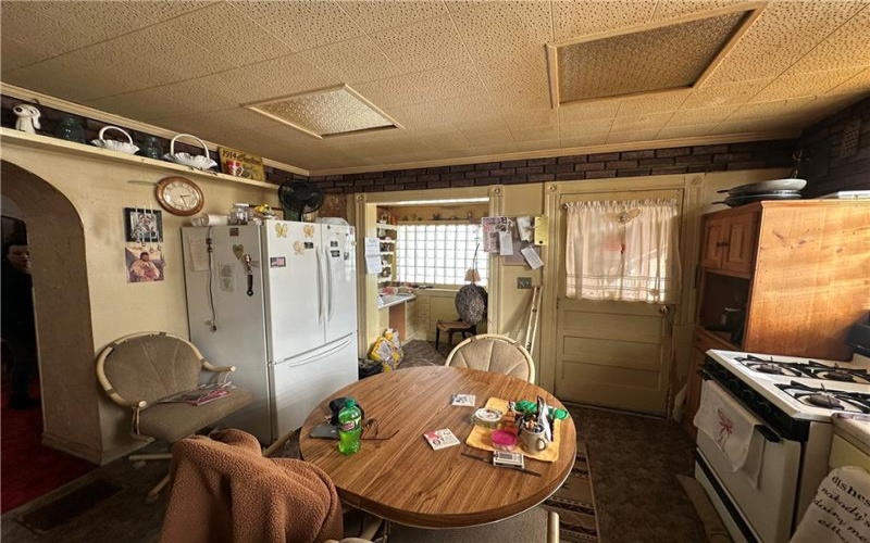 172 Franklin Ave, Vandergrift, 15690, 3 Bedrooms Bedrooms, ,2.1 BathroomsBathrooms,Residential,For Sale,Franklin Ave,1743348