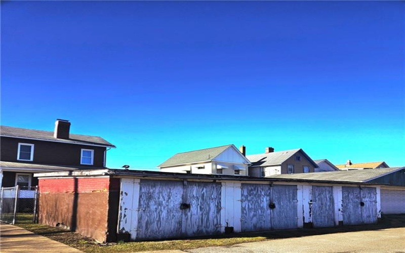 118 12th Street, Jeannette, 15644, 3 Bedrooms Bedrooms, 7 Rooms Rooms,1.1 BathroomsBathrooms,Residential,For Sale,12th Street,1740562