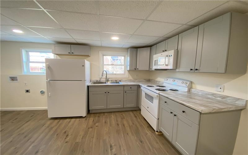 407 N Pittsburgh St, Connellsville, 15425, 1 Bedroom Bedrooms, ,1 BathroomBathrooms,Lease,For Rent,N Pittsburgh St,1733190