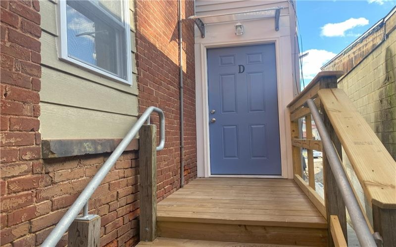 407 N Pittsburgh St, Connellsville, 15425, 1 Bedroom Bedrooms, ,1 BathroomBathrooms,Lease,For Rent,N Pittsburgh St,1733190
