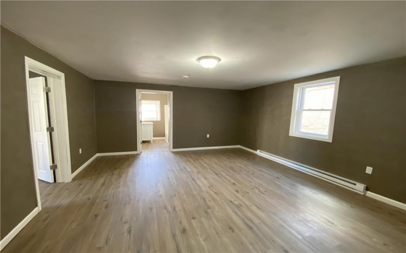 407 N Pittsburgh St, Connellsville, 15425, 1 Bedroom Bedrooms, ,1 BathroomBathrooms,Lease,For Rent,N Pittsburgh St,1733190